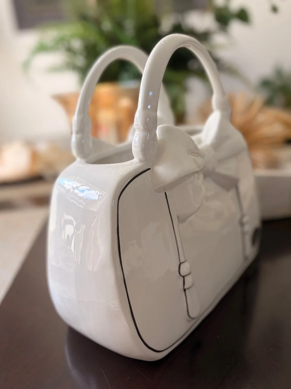 LAST ONE!!Hand-Painted Ceramic Bow Accent White Women's Bag Décor-Large 10”x 10” - Picture 6 of 9